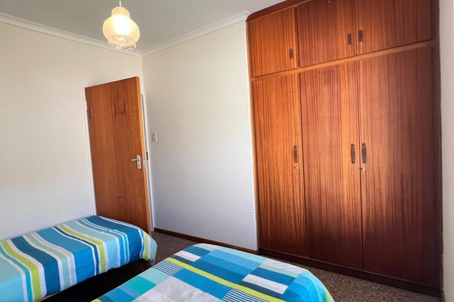 4 Bedroom Property for Sale in Wavecrest Eastern Cape